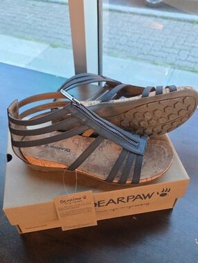 BearPaw Size 8 Women's Black Strappy Wedge Sandals with Side Zip